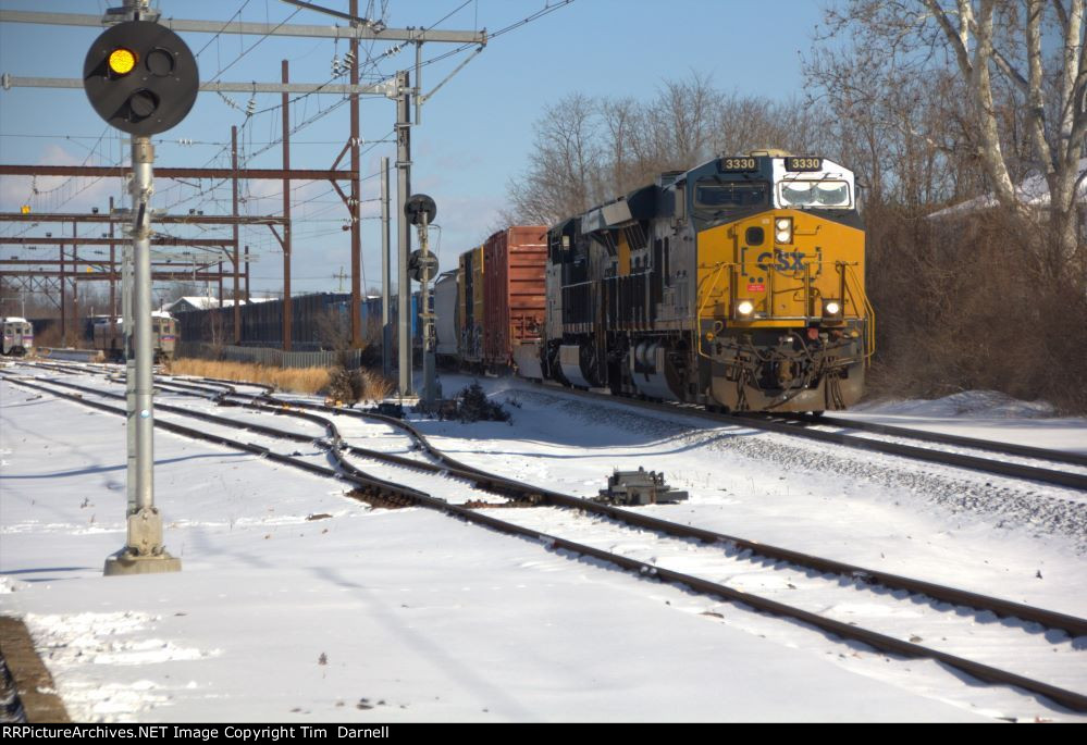 CSX 3330 leads M301